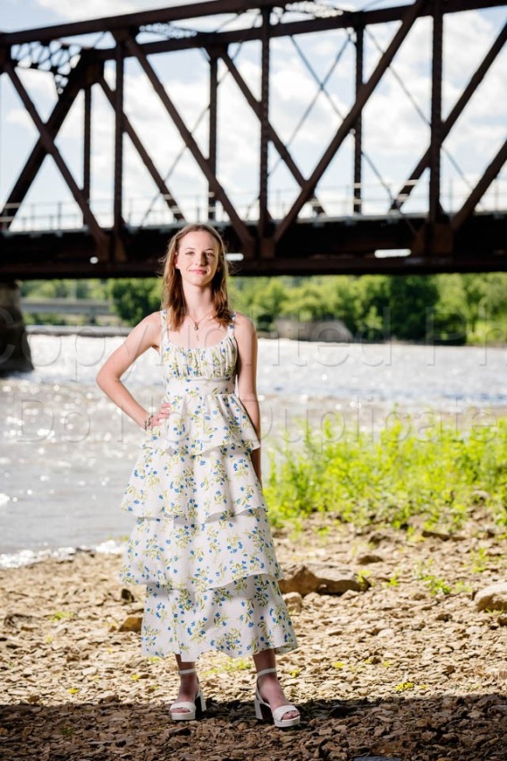 Indre Sigunkas Senior Portraits